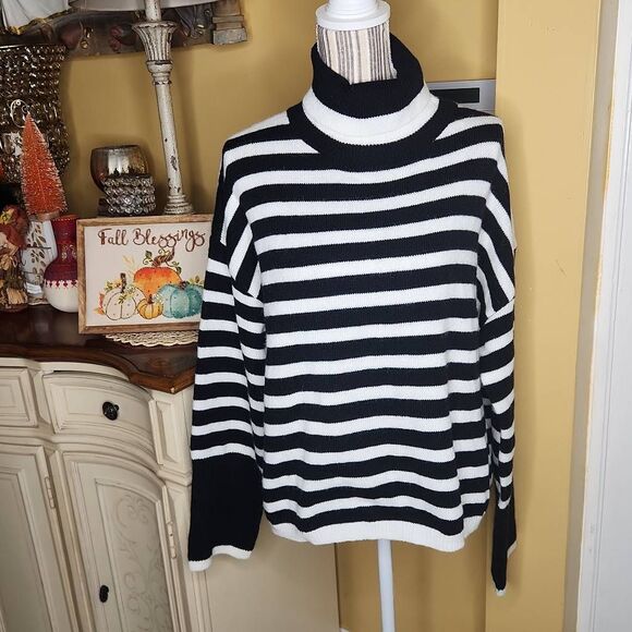 BIBI black and white turtleneck sweater women's size XL - Picture 1 of 3